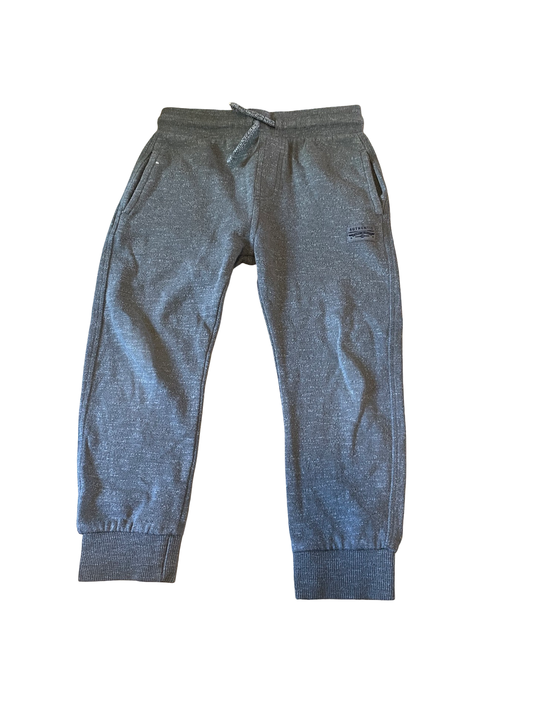F&F buxur St.104-110